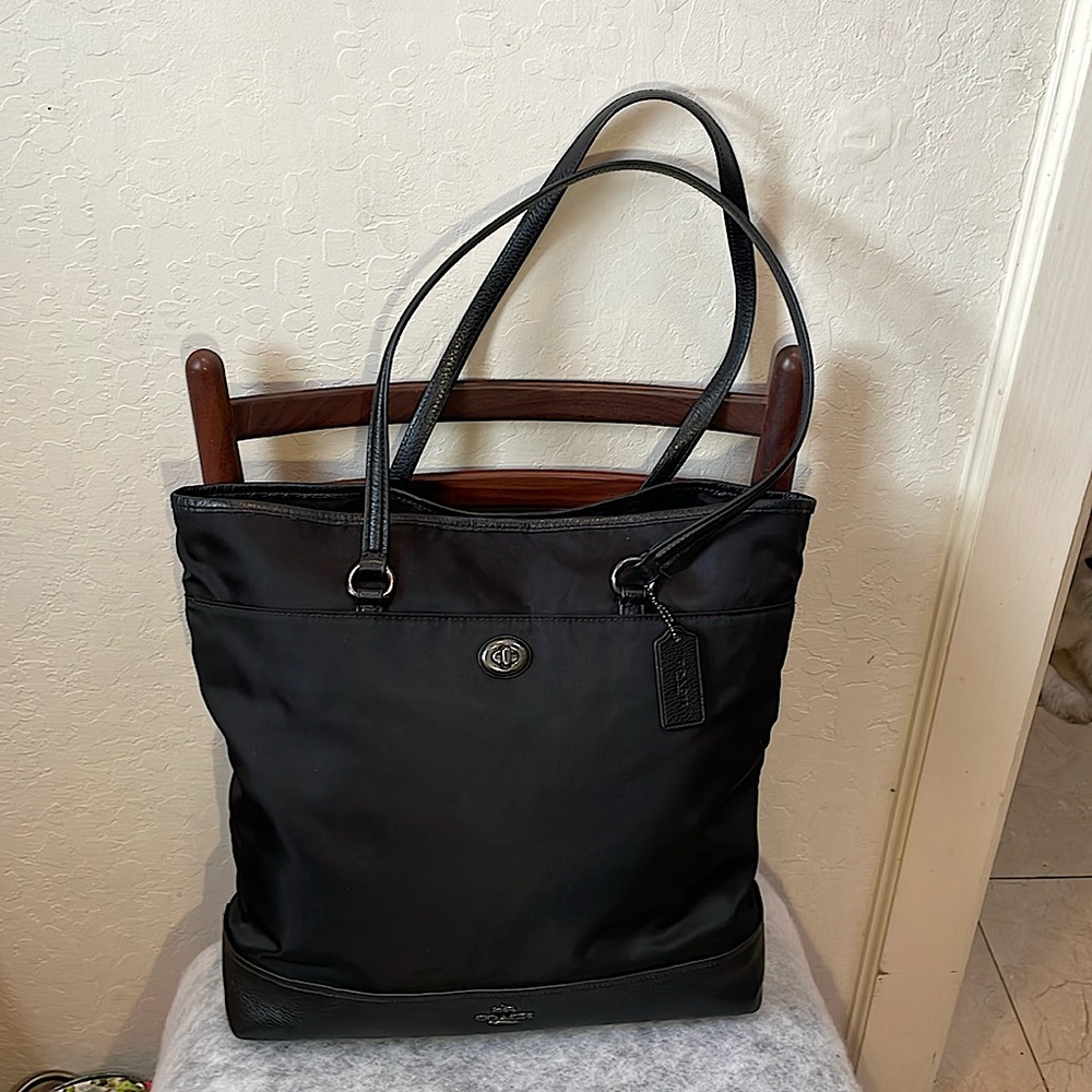 🖤 Coach laptop bag